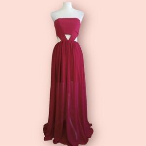 NWT Fame & Partners Formal Gown Maxi Dress Size 6 Red Cut Out Sides Strapless